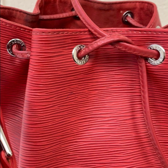 Louis Vuitton Purse - Picture 6 of 6